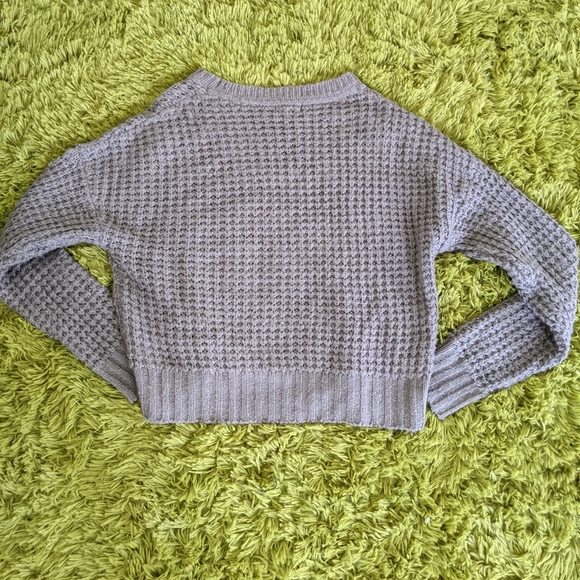 Gray Knit Sweater. - Picture 3 of 4
